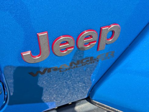 Used 2021 Jeep Wrangler Unlimited Rubicon AWD/4WD image 16