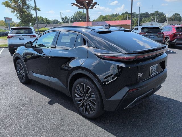 Used 2026 Toyota C-HR AWD/4WD image 5