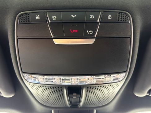 Used 2022 Mercedes-Benz E 350 Sedan w/ AMG Line Exterior image 36