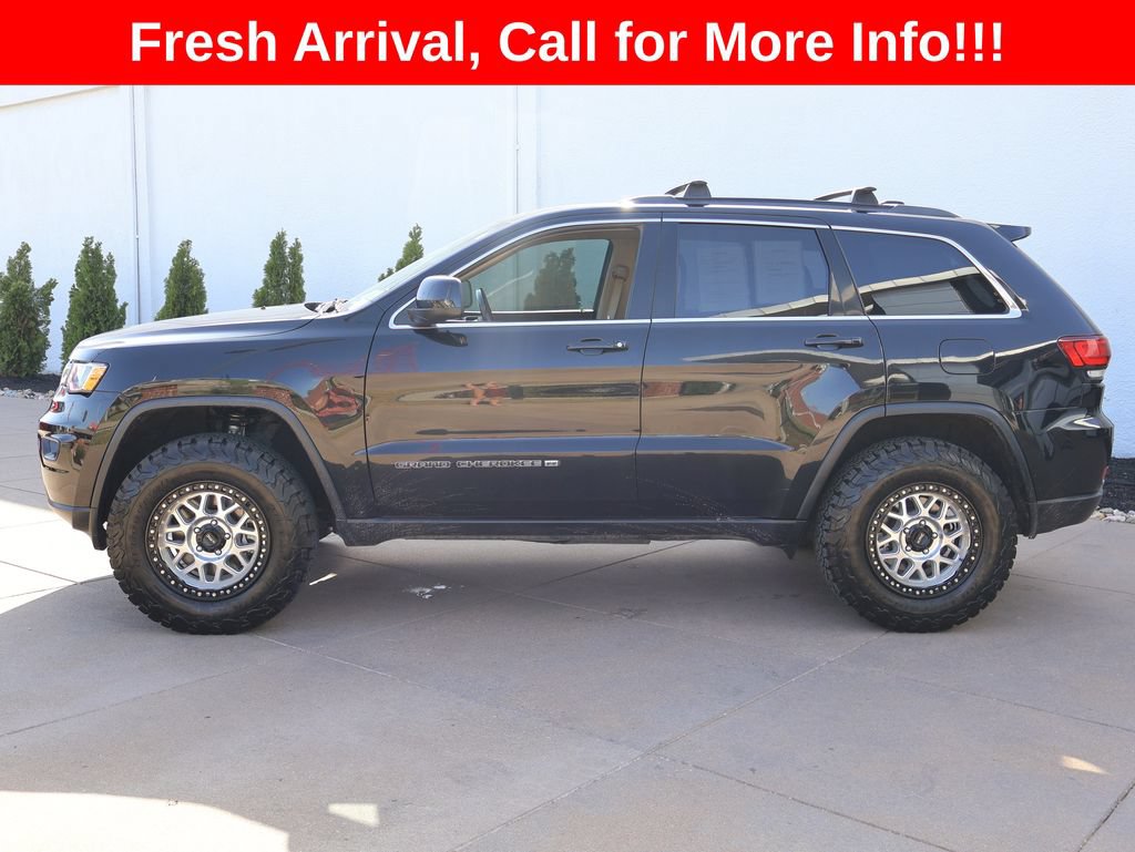 Used 2022 Jeep Grand Cherokee Laredo E w/ Security & Convenience Group AWD/4WD image 3
