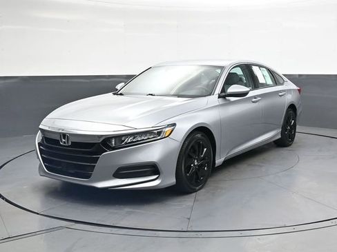 Used 2019 Honda Accord LX image 9