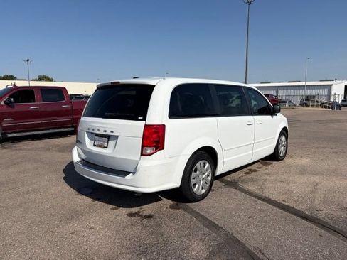 Used 2017 Dodge Grand Caravan SE w/ Power Window Group FWD image 7