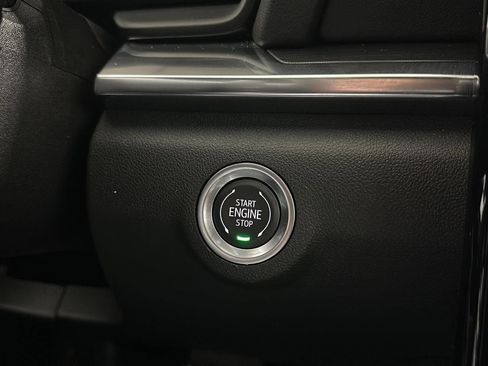 Used 2025 GMC Terrain Elevation image 15