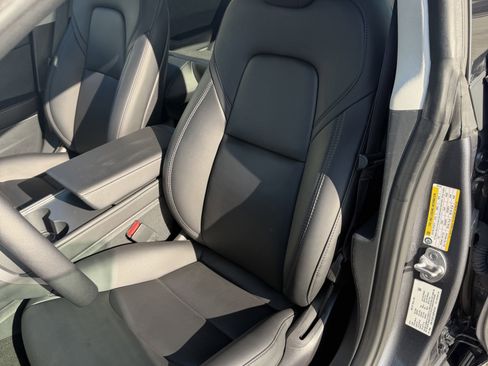 Used 2023 Tesla Model 3 Standard Range RWD image 7