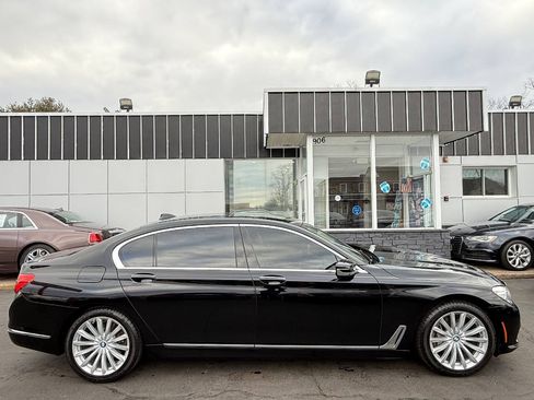 Used 2016 BMW 740i RWD image 8