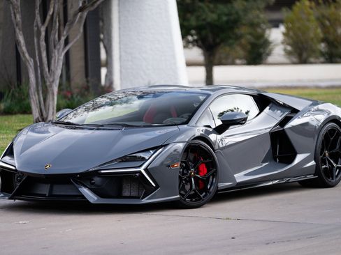 Used 2024 Lamborghini Revuelto image 17