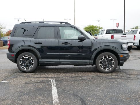 Used 2022 Ford Bronco Sport Outer Banks w/ Tech Package image 6