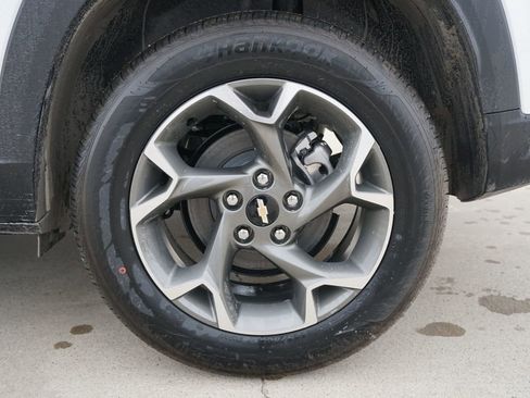 New 2026 Chevrolet Trax LT w/ Sunroof Package image 12