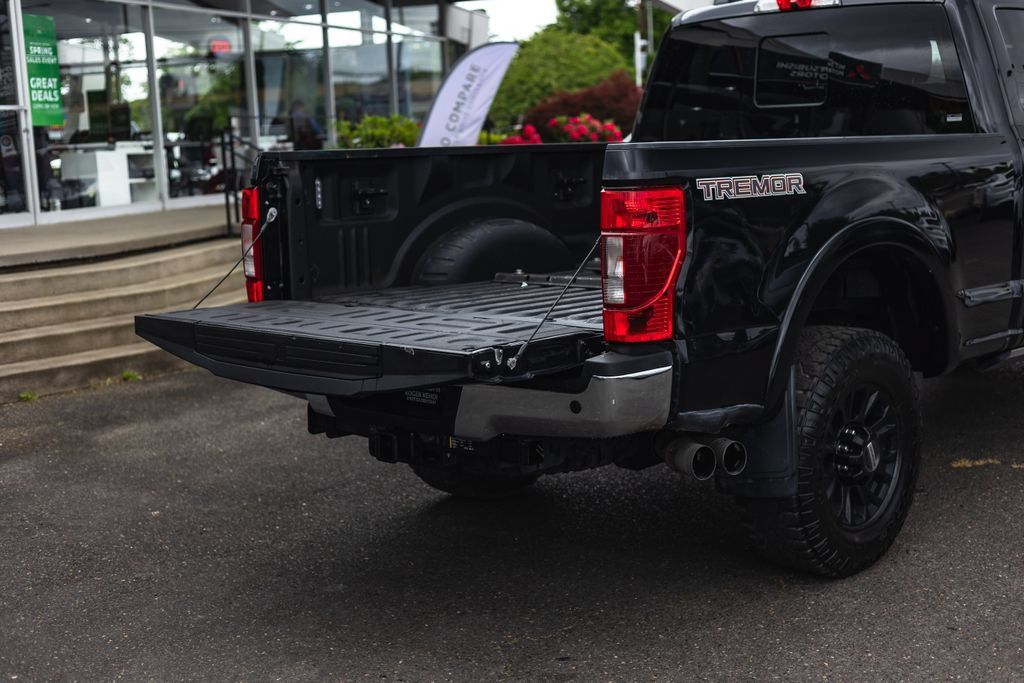 Used 2021 Ford F250 Lariat w/ Tremor Off-Road Package AWD/4WD image 10