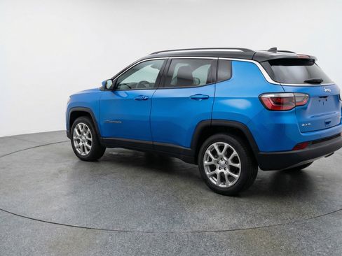 Used 2025 Jeep Compass Limited image 6