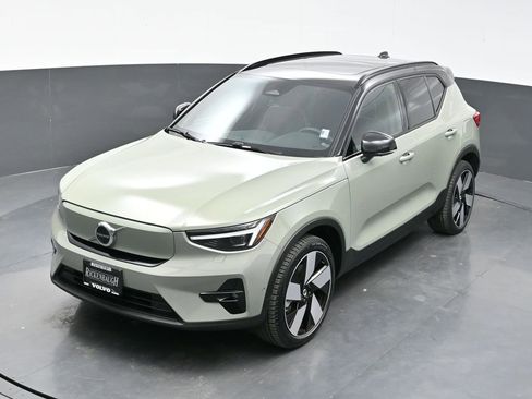 Used 2023 Volvo XC40 Recharge Ultimate image 34