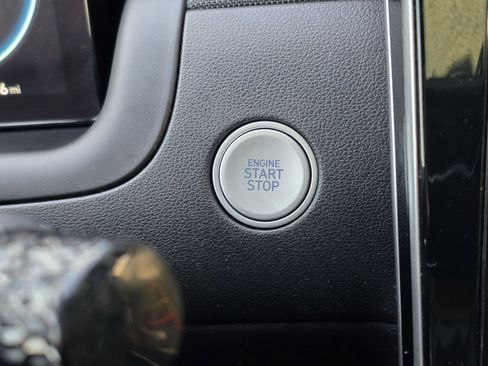 Used 2022 Hyundai Tucson Limited image 35