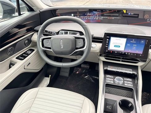 New 2026 Lincoln Nautilus Reserve w/ Jet Appearance Package image 14