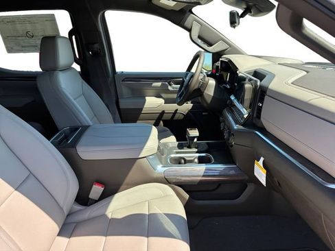 New 2026 Chevrolet Silverado 1500 LTZ w/ Technology Package AWD/4WD image 13