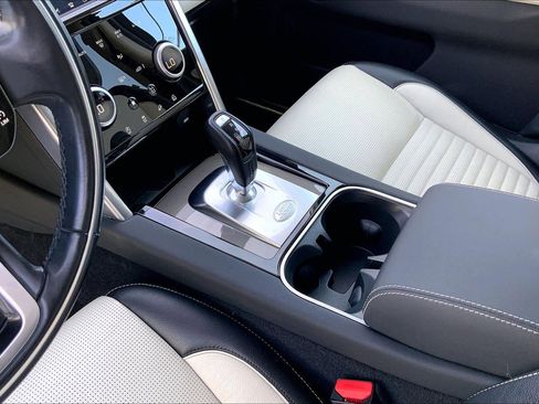 Used 2020 Land Rover Discovery Sport S R-Dynamic image 16