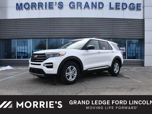 Used 2022 Ford Explorer XLT w/ Equipment Group 202A image 1