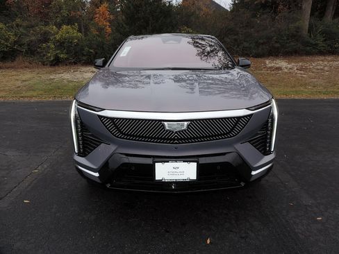 New 2026 Cadillac Optiq Luxury 2 image 2