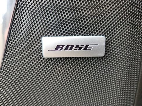 Used 2023 Chevrolet Tahoe Z71 w/ Luxury Package image 16