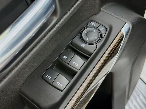 Used 2020 GMC Sierra 1500 SLE w/ SLE Value Package AWD/4WD image 23