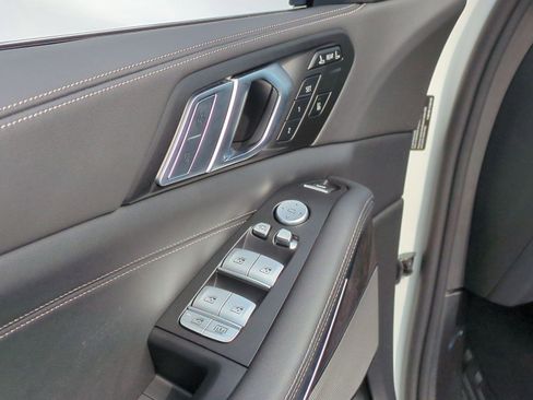 Used 2026 BMW X7 xDrive40i image 15