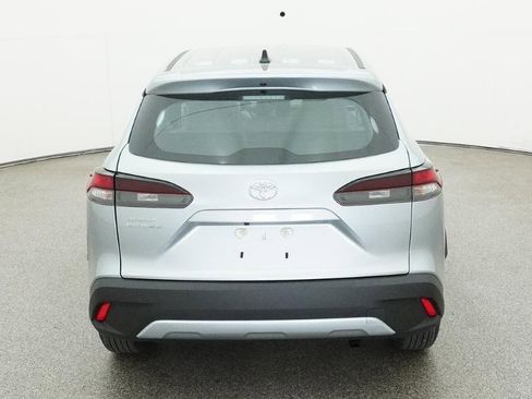 New 2026 Toyota Corolla Cross L image 8