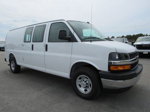 Certified 2025 Chevrolet Express 2500 Extended w/ Driver Convenience Package RWD image 6
