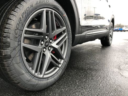 New 2026 Ford Explorer ST-Line w/ ST-Line Street Pack image 22