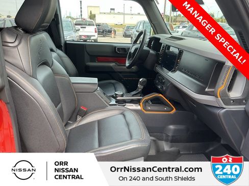 Used 2023 Ford Bronco Badlands image 11