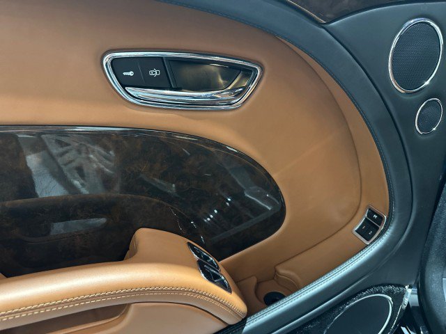 Used 2011 Bentley Mulsanne RWD image 50