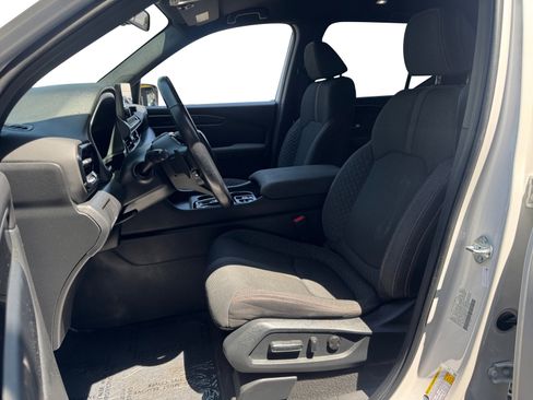 Used 2023 Honda Pilot Sport image 9