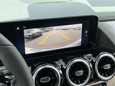 Certified 2025 Mercedes-Benz GLA 250 GLA 250 image 16