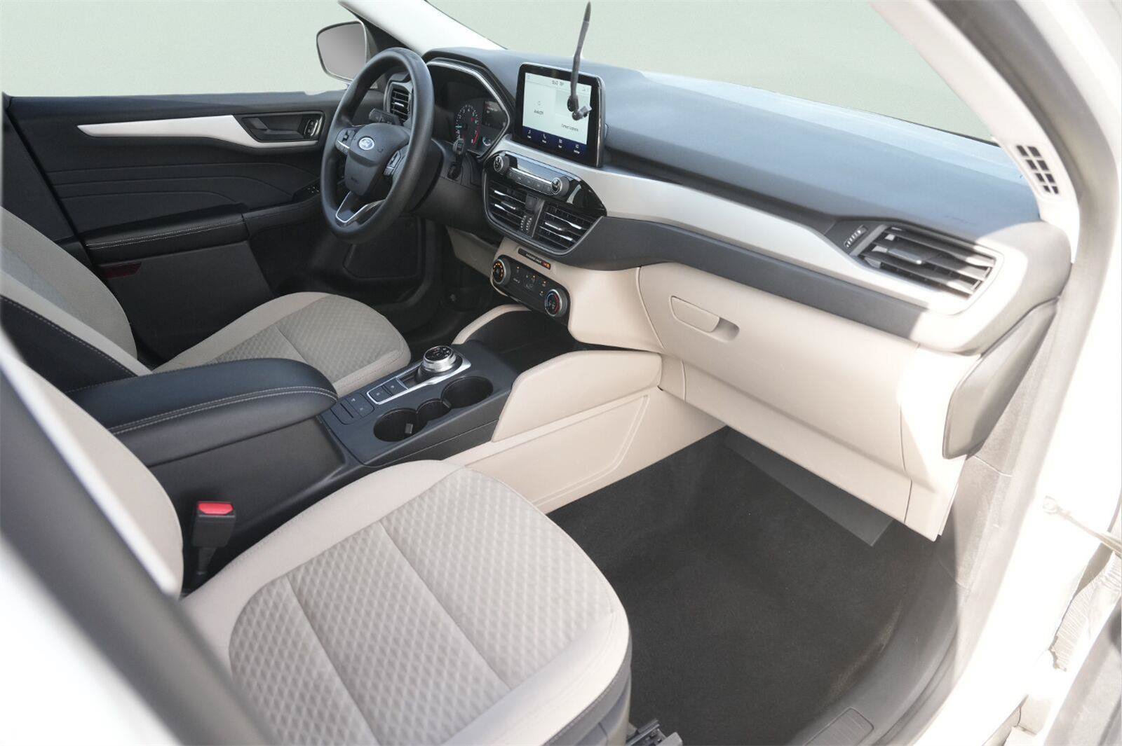 Used 2022 Ford Escape SE FWD image 17