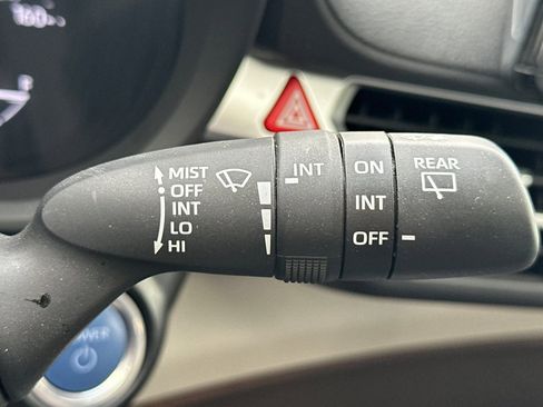 Used 2024 Toyota Sienna XLE image 40