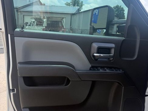 Used 2019 GMC Sierra 2500 4x4 Crew Cab w/ Sierra Convenience Package image 15