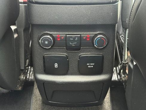 Used 2018 Ford Explorer Platinum AWD/4WD image 14