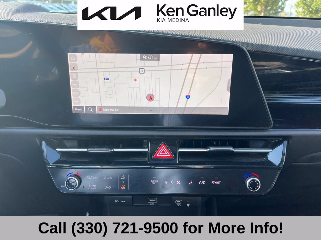 Used 2023 Kia Niro EX Touring FWD image 12