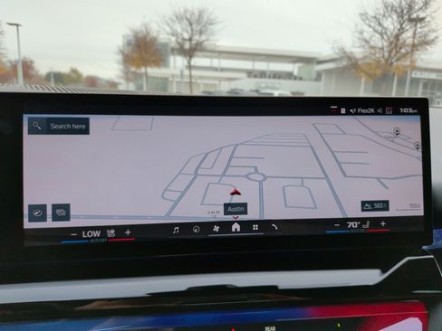 Used 2026 BMW M5 w/ Executive Package image 24