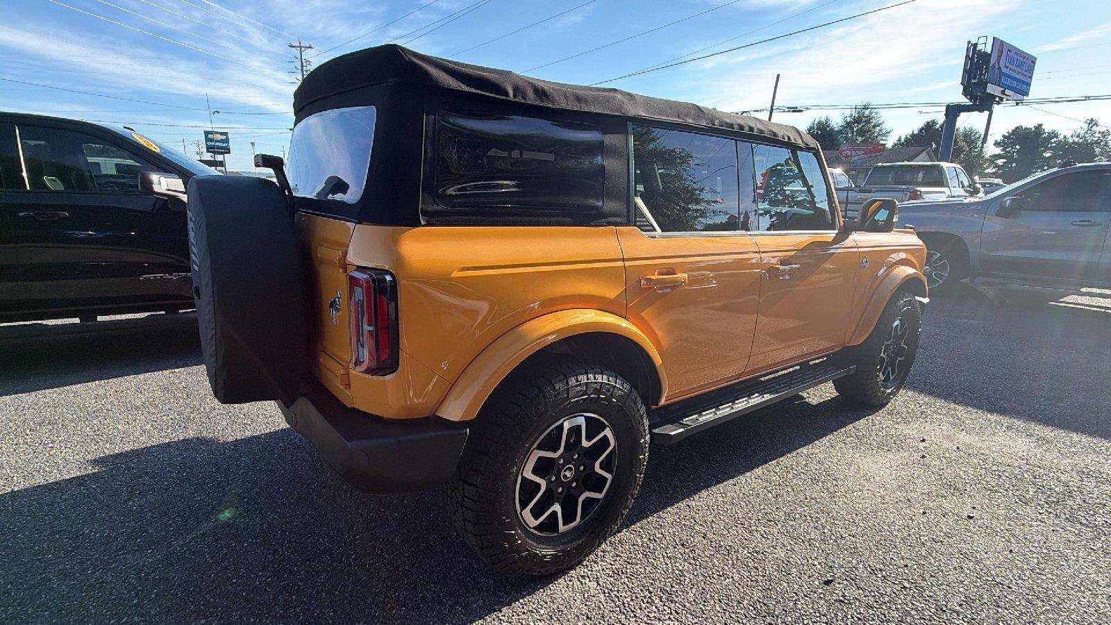Used 2022 Ford Bronco Outer Banks AWD/4WD image 8