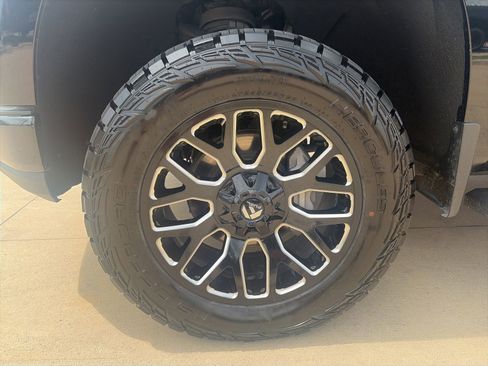 Used 2022 Chevrolet Silverado 1500 LT Trail Boss w/ LT Trail Boss Premium Package AWD/4WD image 9