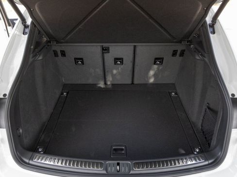 Certified 2026 Porsche Macan image 30