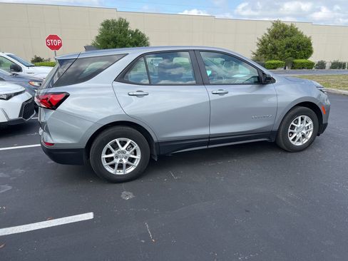 Used 2024 Chevrolet Equinox LS image 4