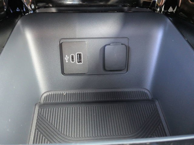 New 2026 Ford Explorer Platinum RWD image 25