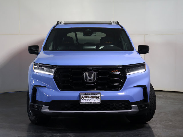 Used 2023 Honda Pilot TrailSport image 9