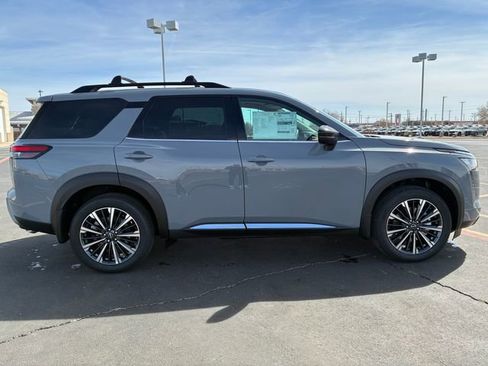 New 2026 Nissan Pathfinder Platinum image 7