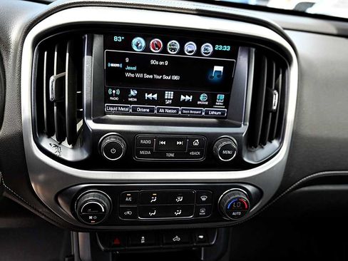 Used 2018 GMC Canyon SLE w/ SLE Convenience Package RWD image 24