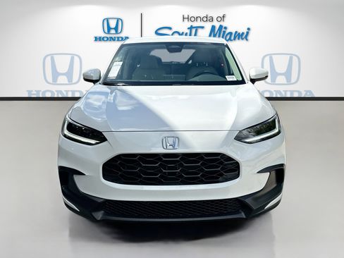 New 2026 Honda HR-V LX image 2