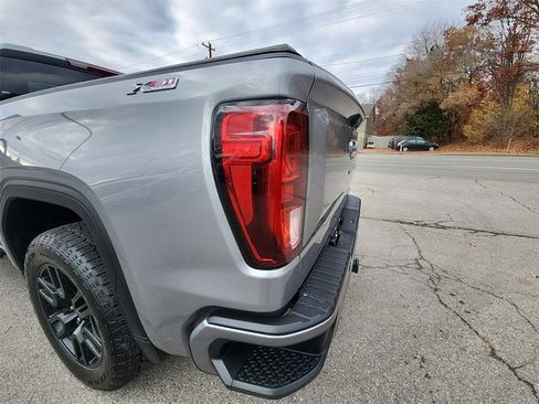 Used 2024 GMC Sierra 1500 Elevation w/ Preferred Package image 30