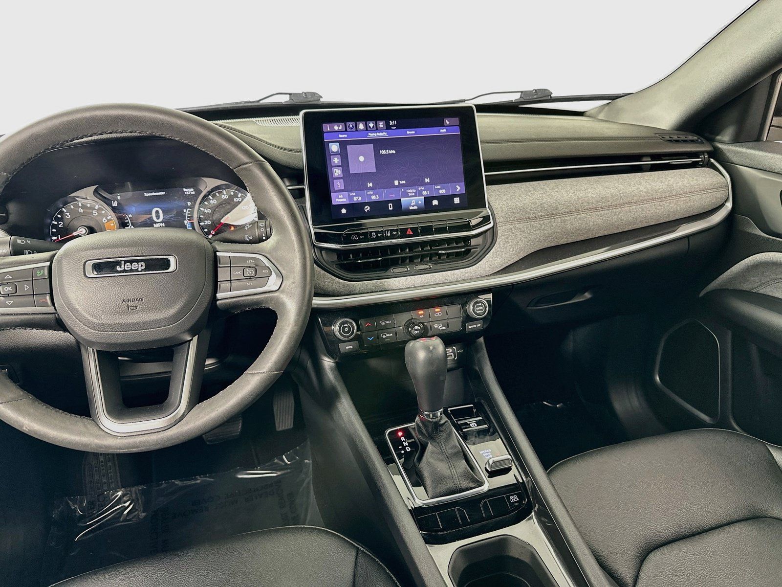 Used 2024 Jeep Compass Latitude AWD/4WD image 22