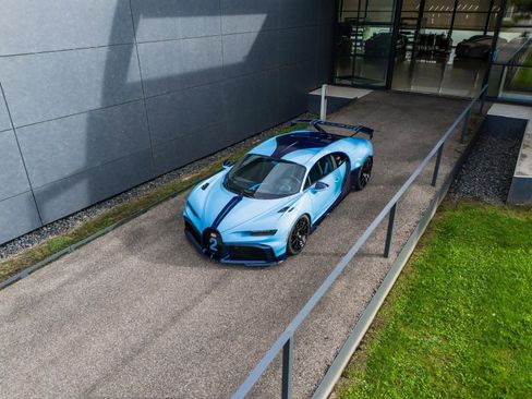 Used 2023 Bugatti Chiron Pur Sport AWD/4WD image 9