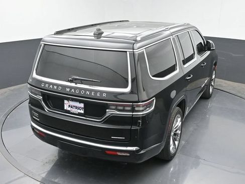 Used 2023 Jeep Grand Wagoneer Series II AWD/4WD image 30